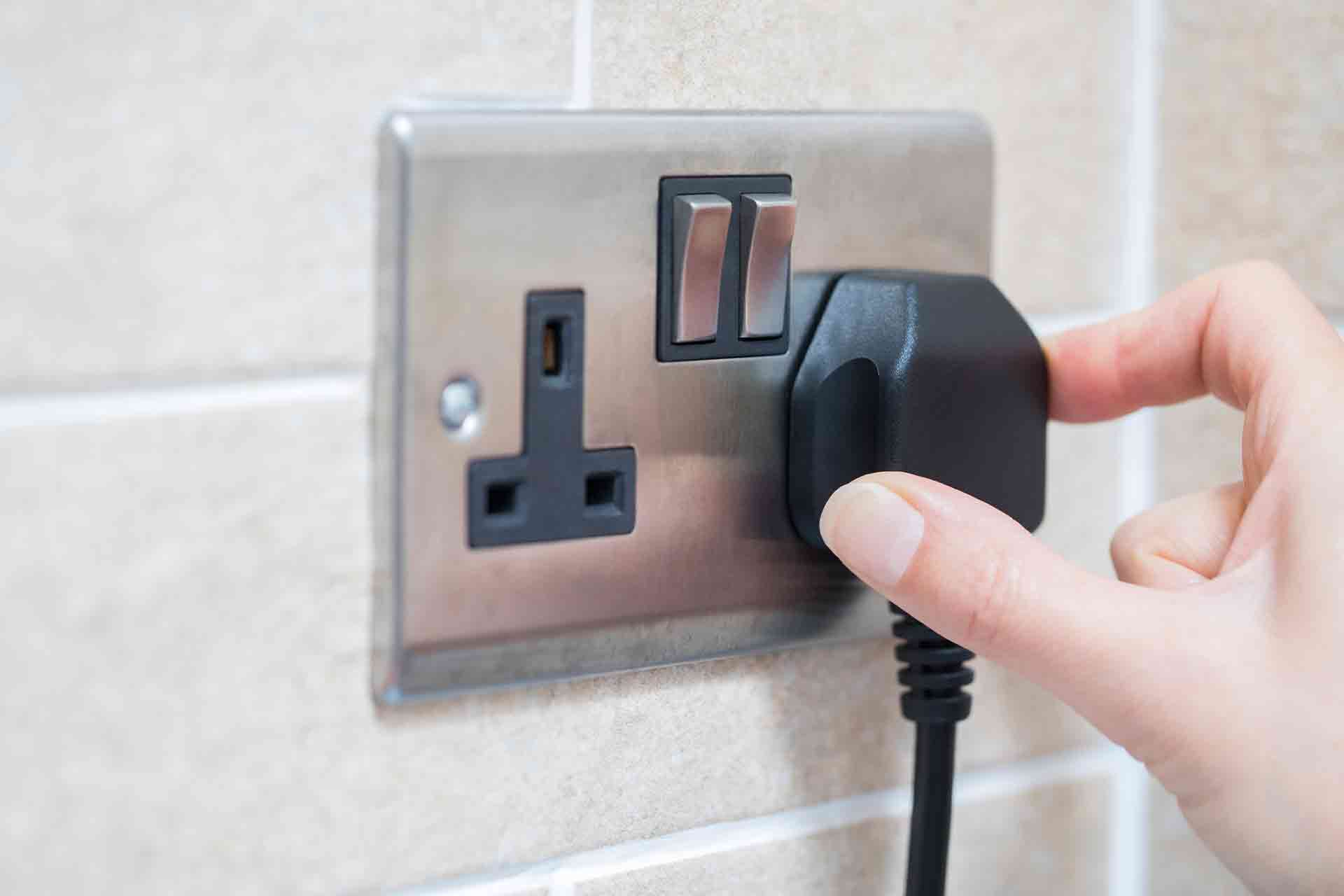 Điện áp nguồn ở Nga là bao nhiêu